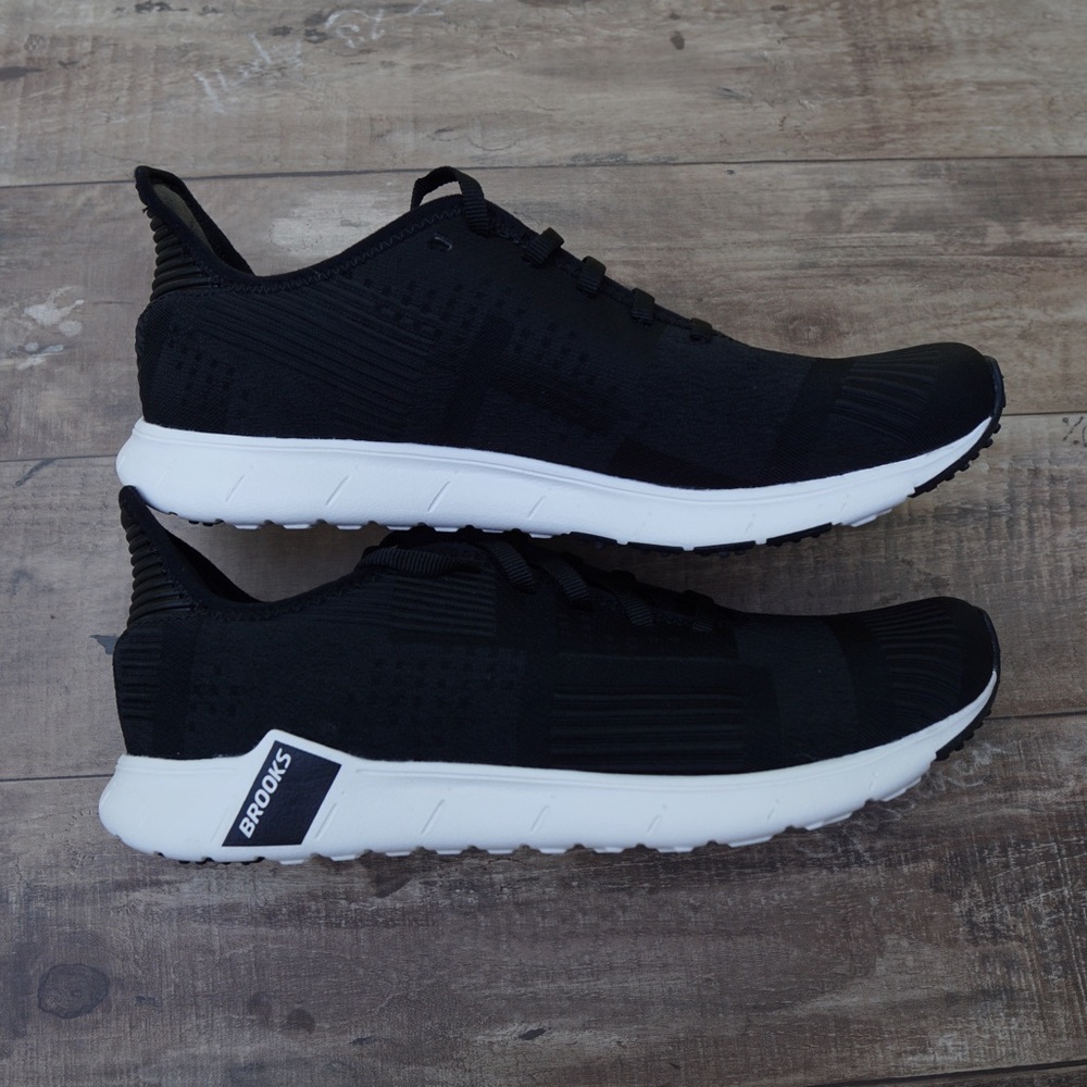*New* Brooks Pure Beat Women’s Black Running Shoes - Picture 2 of 8